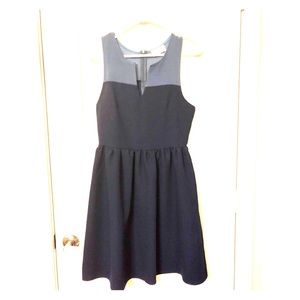 Everly sleeveless knee length spring dress!